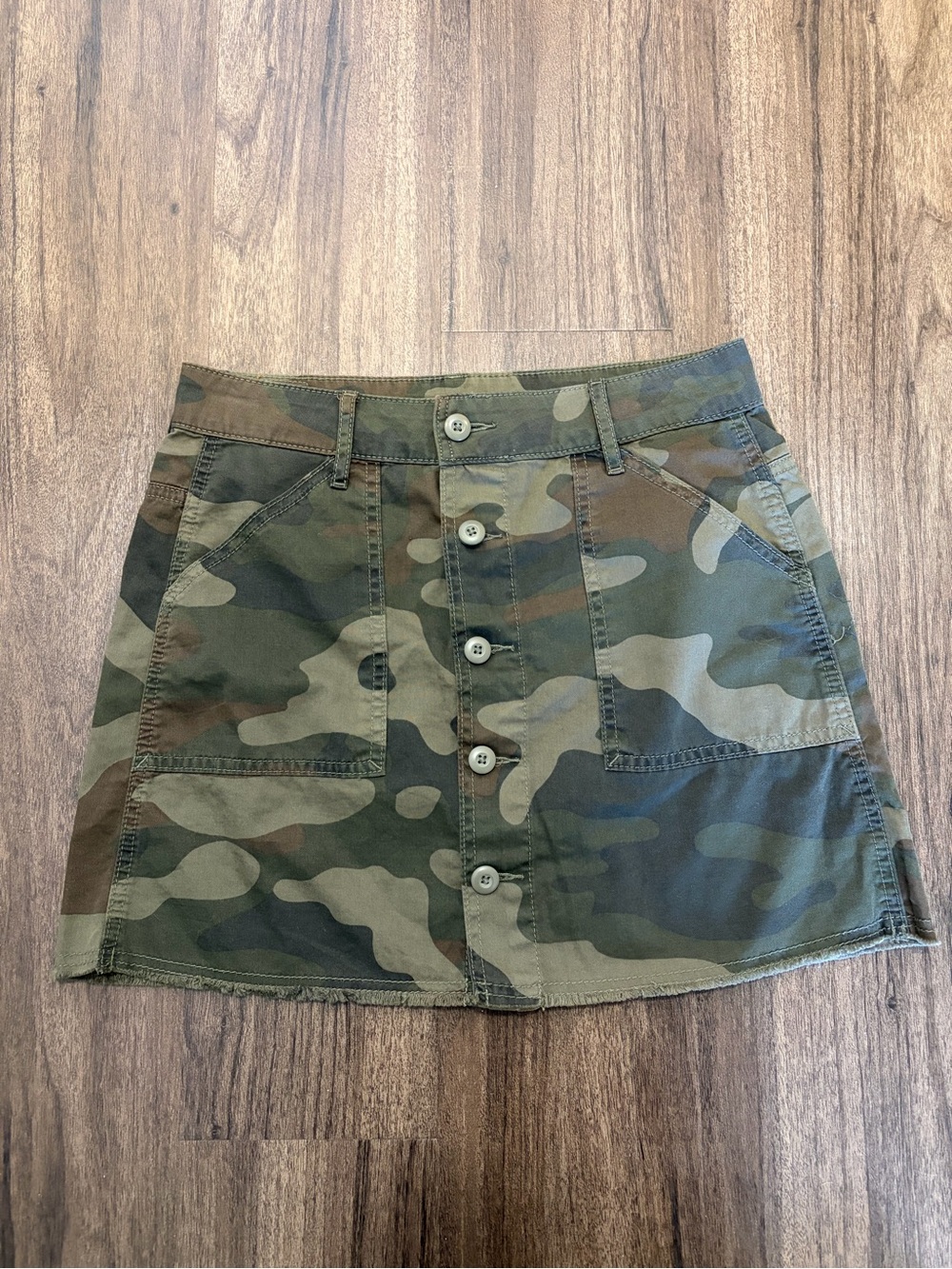 American Eagle Camo Skirt